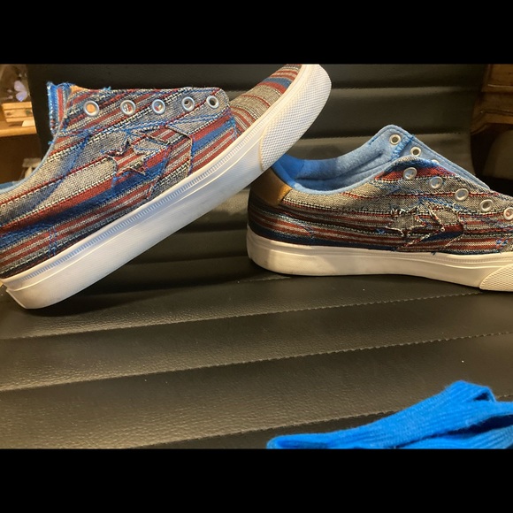 Converse Skate Sneaker - Picture 3 of 8